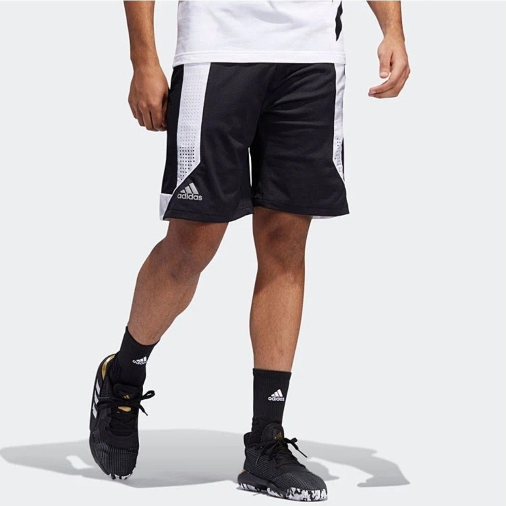 adidas-C365 Basketball Sports Shorts Men's medium new with tags